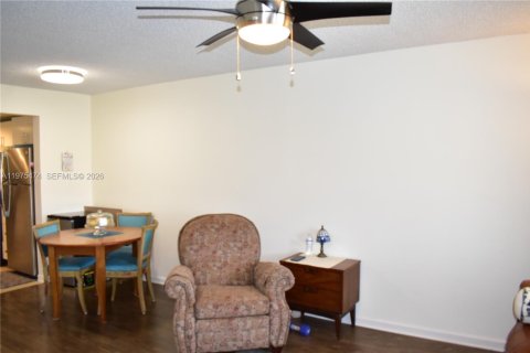 Condominio en venta en Sunrise, Florida, 2 dormitorios, 78.97 m2 № 2038452 - foto 17