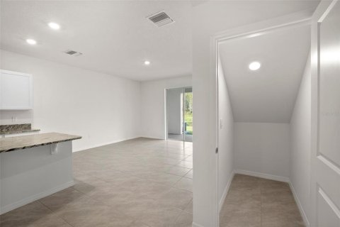 Adosado en venta en Wesley Chapel, Florida, 3 dormitorios, 155.43 m2 № 1910287 - foto 12