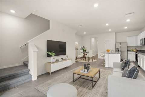Adosado en venta en Wesley Chapel, Florida, 3 dormitorios, 155.43 m2 № 1910287 - foto 3