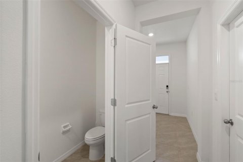 Adosado en venta en Wesley Chapel, Florida, 3 dormitorios, 155.43 m2 № 1910287 - foto 5