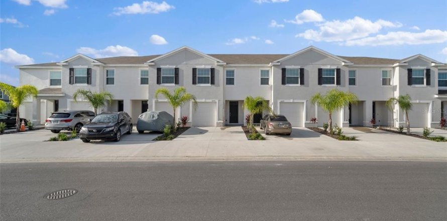 Adosado en Wesley Chapel, Florida 3 dormitorios, 155.43 m2 № 1910287