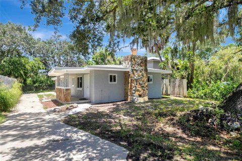 Immobilier commercial à Port Richey, Floride 4 chambres, 167.22 m2 № 2210228