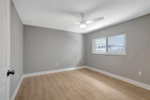 Commercial property in Port Richey, Florida 4 bedrooms, 167.22 sq.m. № 2210228 - photo 22