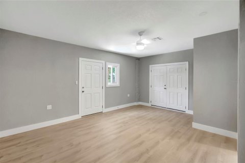 Commercial property in Port Richey, Florida 4 bedrooms, 167.22 sq.m. № 2210228 - photo 27
