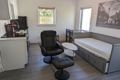 Снять в аренду квартиру в Майами-Бич, Флорида 37.16м2, № 2005643 - фото 7