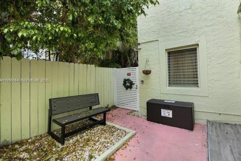 Снять в аренду квартиру в Майами-Бич, Флорида 37.16м2, № 2005643 - фото 12