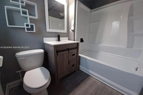 Снять в аренду квартиру в Майами-Бич, Флорида 37.16м2, № 2005643 - фото 11