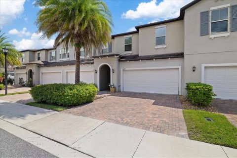 Touwnhouse à vendre à Tampa, Floride: 3 chambres, 179.58 m2 № 2375850 - photo 2