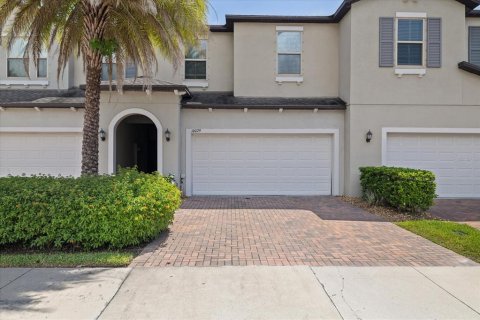 Touwnhouse à Tampa, Floride 3 chambres, 179.58 m2 № 2375850