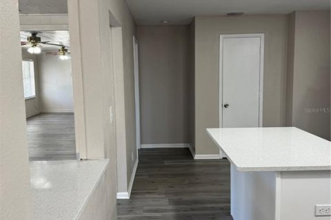 Villa ou maison à louer à Lakeland, Floride: 3 chambres, 213.21 m2 № 1849687 - photo 10