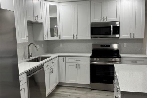 House in Lakeland, Florida 3 bedrooms, 213.21 sq.m. № 1849687 - photo 15