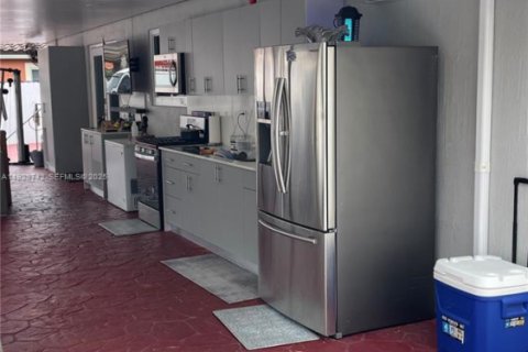 Villa ou maison à vendre à Miami Gardens, Floride: 2 chambres, 98.29 m2 № 1989207 - photo 9