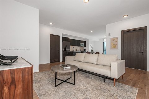 Condo in Miami, Florida, 3 bedrooms  № 1938080 - photo 18