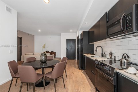 Copropriété à vendre à Miami, Floride: 3 chambres, 96.9 m2 № 1938080 - photo 14