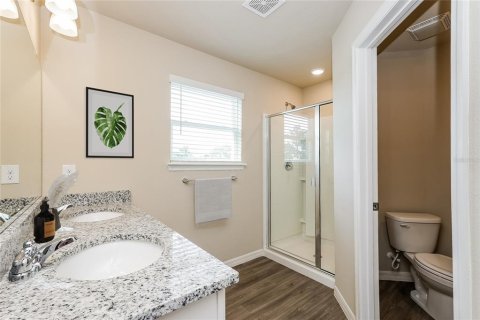 Casa en alquiler en Spring Hill, Florida, 4 dormitorios, 210.42 m2 № 1718904 - foto 9