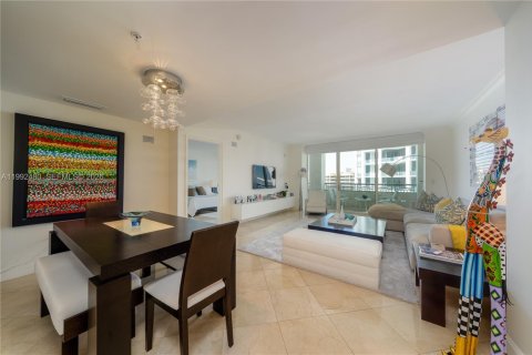 Condo in Miami, Florida, 2 bedrooms  № 2053114 - photo 24