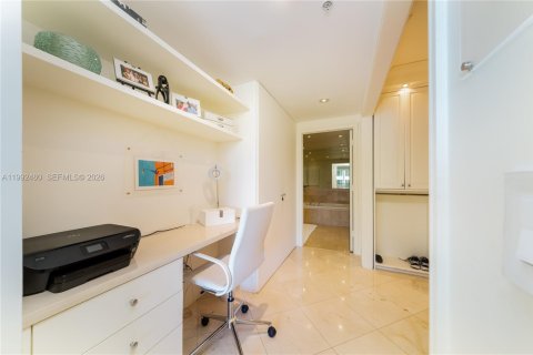 Condo in Miami, Florida, 2 bedrooms  № 2053114 - photo 20