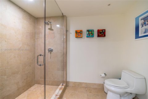 Condo in Miami, Florida, 2 bedrooms  № 2053114 - photo 14