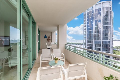 Condo in Miami, Florida, 2 bedrooms  № 2053114 - photo 25