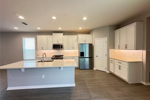 House in Winter Garden, Florida 4 bedrooms, 260.78 sq.m. № 2114854 - photo 10