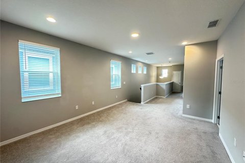 House in Winter Garden, Florida 4 bedrooms, 260.78 sq.m. № 2114854 - photo 17