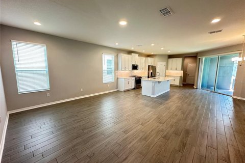 House in Winter Garden, Florida 4 bedrooms, 260.78 sq.m. № 2114854 - photo 4