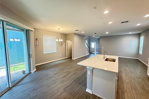 House in Winter Garden, Florida 4 bedrooms, 260.78 sq.m. № 2114854 - photo 12