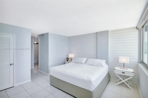 Condominio en venta en Miami Beach, Florida, 1 dormitorio, 84.73 m2 № 1728550 - foto 20