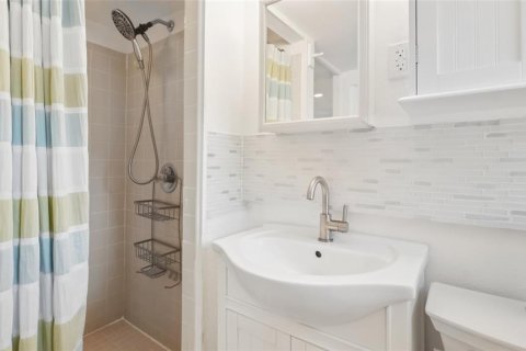 House in Gulfport, Florida 2 bedrooms, 96.99 sq.m. № 1843534 - photo 18