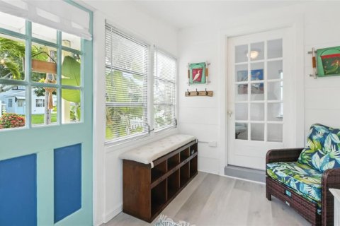 House in Gulfport, Florida 2 bedrooms, 96.99 sq.m. № 1843534 - photo 6