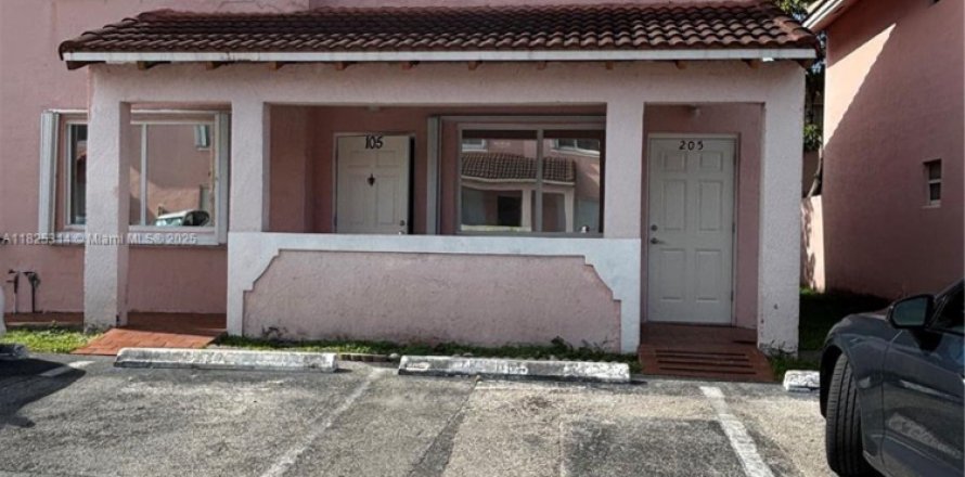 Condominio en Doral, Florida, 2 dormitorios  № 1794546