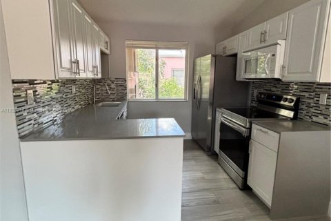 Condominio en alquiler en Doral, Florida, 2 dormitorios, 79.62 m2 № 1794546 - foto 16