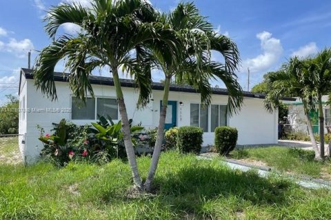 Дом в Ривьера-Бич, Флорида 3 спальни, 72.28м2 № 2036985