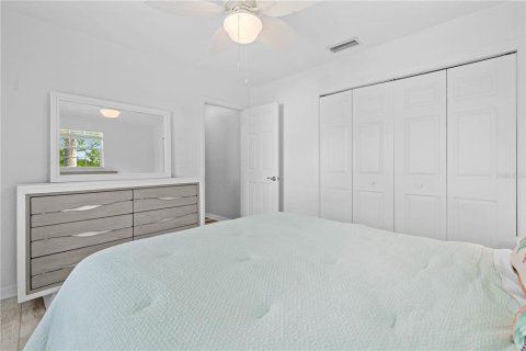 Casa en venta en Port Richey, Florida, 3 dormitorios, 253.44 m2 № 1654151 - foto 27