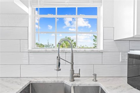Casa en venta en Port Richey, Florida, 3 dormitorios, 253.44 m2 № 1654151 - foto 17