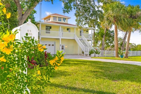 Casa en venta en Port Richey, Florida, 3 dormitorios, 253.44 m2 № 1654151 - foto 1