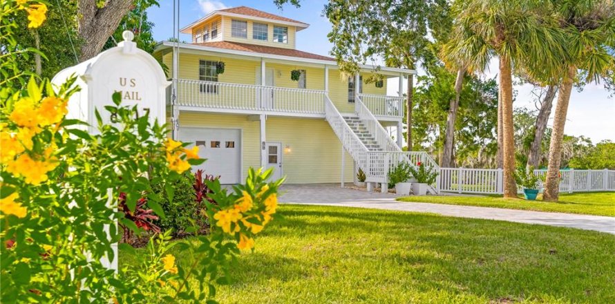 Casa en Port Richey, Florida 3 dormitorios, 253.44 m2 № 1654151