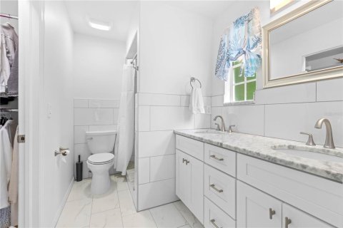 Casa en venta en Port Richey, Florida, 3 dormitorios, 253.44 m2 № 1654151 - foto 29