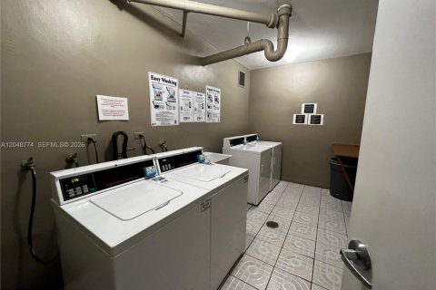 Copropriété à louer à Miami Beach, Floride: 2 chambres, 94.76 m2 № 2174117 - photo 19