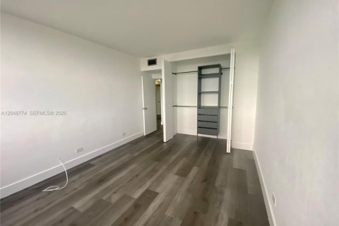 Copropriété à louer à Miami Beach, Floride: 2 chambres, 94.76 m2 № 2174117 - photo 6