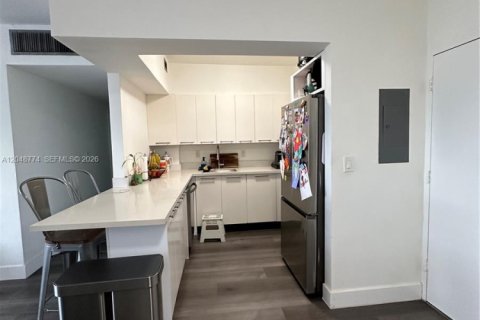 Copropriété à louer à Miami Beach, Floride: 2 chambres, 94.76 m2 № 2174117 - photo 11
