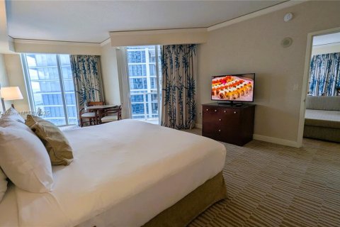 Купить кондоминиум в Санни-Айлс-Бич, Флорида 2 спальни, 94.85м2, № 1965960 - фото 13