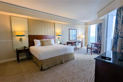 Купить кондоминиум в Санни-Айлс-Бич, Флорида 2 спальни, 94.85м2, № 1965960 - фото 11