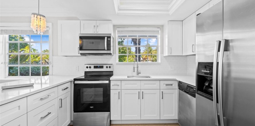 Condominio en Fort Lauderdale, Florida, 2 dormitorios № 1948988