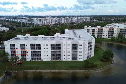 Купить кондоминиум в Дорал, Флорида 3 спальни, 157.93м2, № 2091166 - фото 2