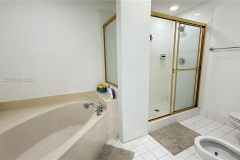 Купить кондоминиум в Дорал, Флорида 3 спальни, 157.93м2, № 2091166 - фото 27