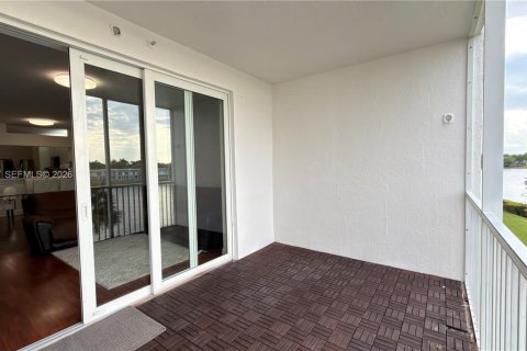 Купить кондоминиум в Дорал, Флорида 3 спальни, 157.93м2, № 2091166 - фото 21