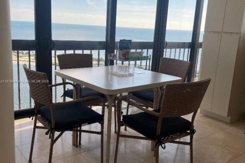 Copropriété à louer à Miami, Floride: 2 chambres, 172.89 m2 № 1924276 - photo 15