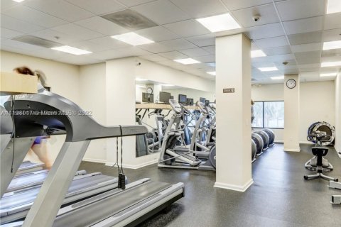 Condominio en alquiler en Miami, Florida, 2 dormitorios, 172.89 m2 № 1924276 - foto 8