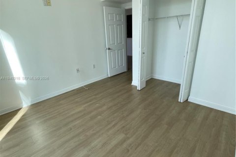 Copropriété à louer à Hallandale Beach, Floride: 2 chambres, 97.73 m2 № 1999099 - photo 18